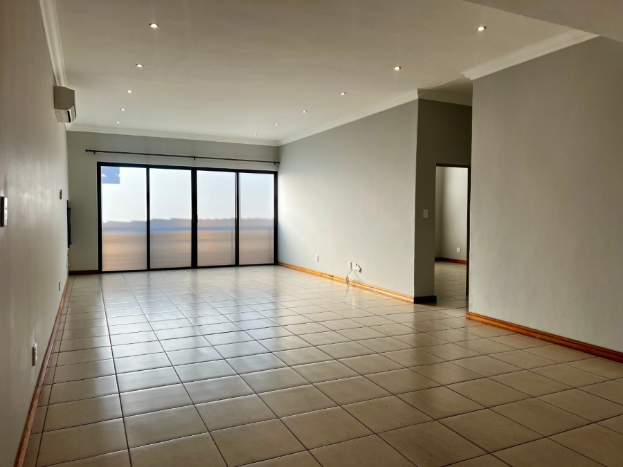 2 Bedroom Property for Sale in Xanadu North West
